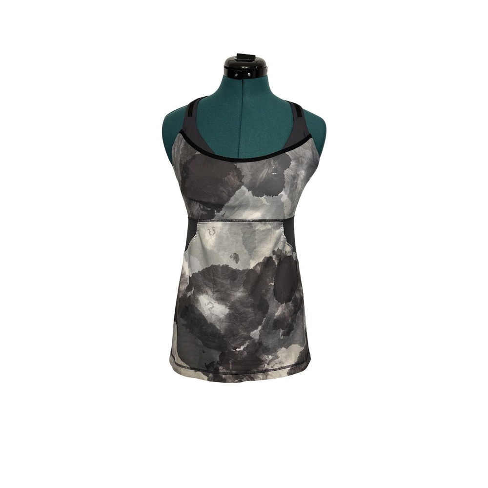 Lululemon Tank Top Womens Medium Athletic Built In Bra Racerback Yoga Gym Fitnes